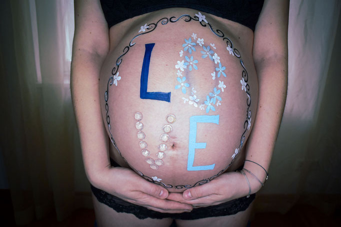 Babybauch Painting Love Blau - Mariposa Styling mit Stil Wien und Umgebung © Mariposa