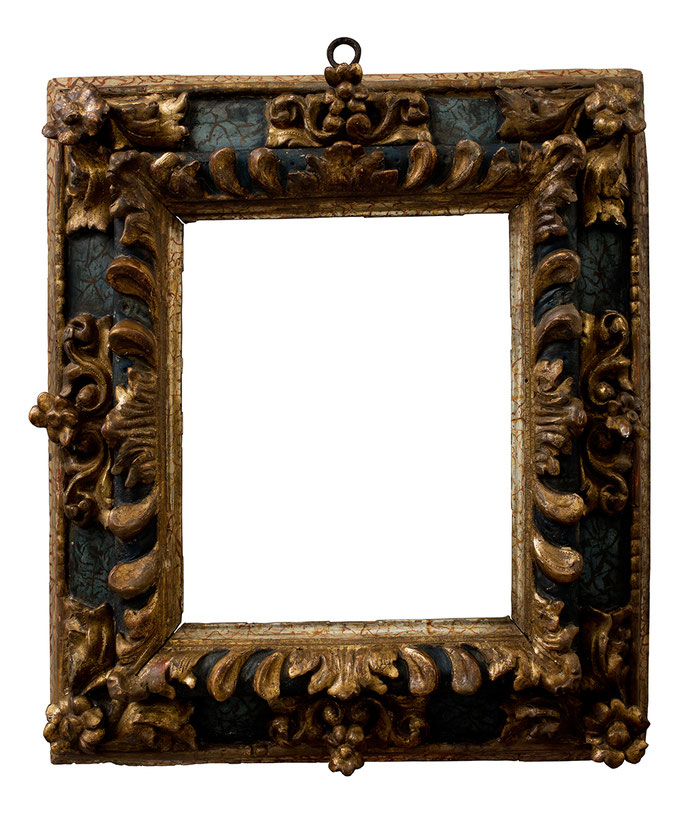 8397  Kassettenrahmen, 17.Jh., Linde geschnitzt und vergoldetet, blau marmoriert, 28 x 23,5 x 10,5 cm