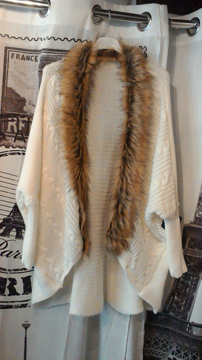 Poncho von  49,-€  auf  30,-€
