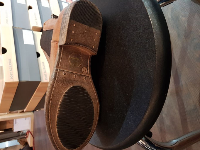 Lederschuh 129,-€