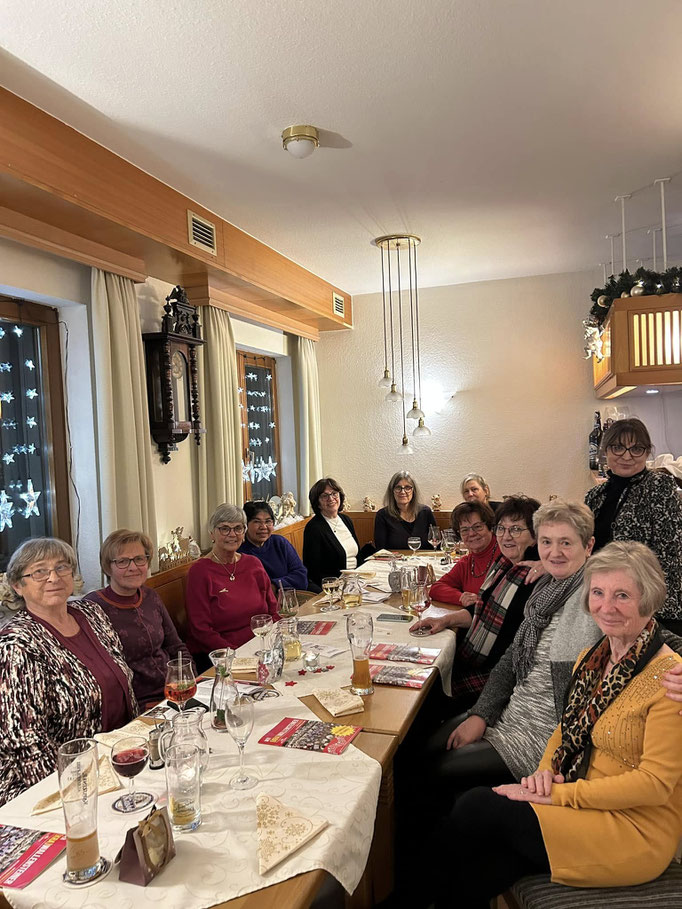 Das Christkind bei der Frauen-Union Zirndorf