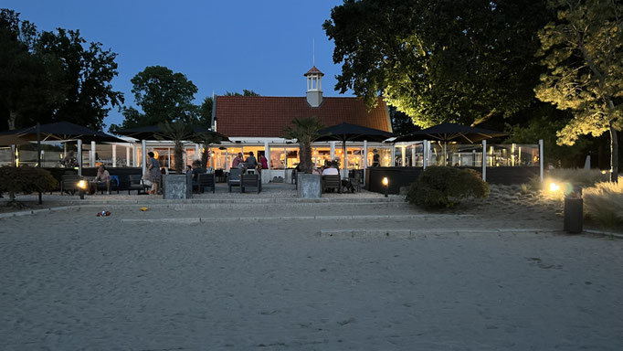 Strand und Restaurant Beach & Grill de Matros