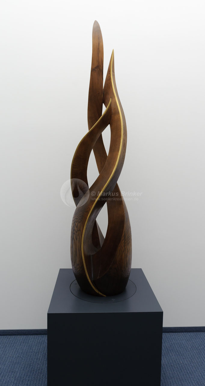 Auftragsarbeit Element Feuer, Eichenholz mit Goldkanten, 275 * 50 cm 