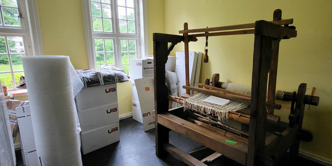 Fleissige Hände packen ein 23.06.25 (Der Webstuhl findet ein neues zuhause)