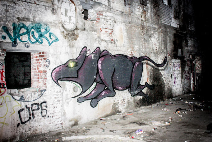 Graffiti Kunst in alten Fabrikhallen