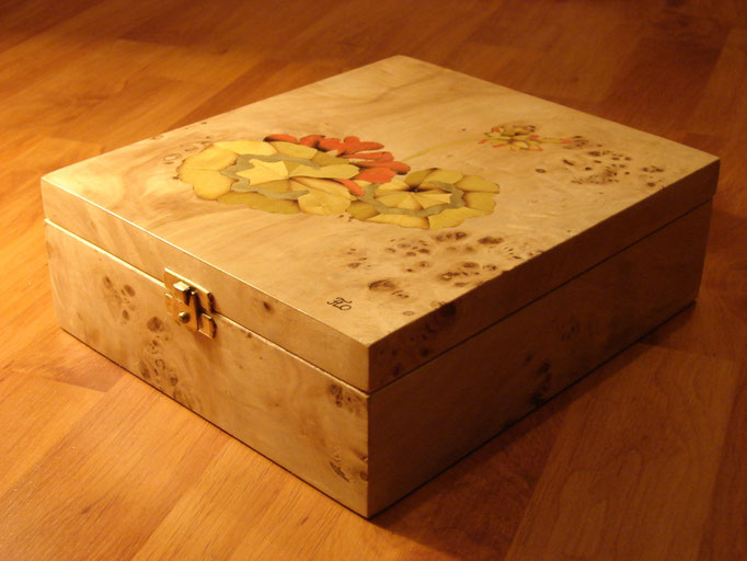 Boite au géranium  - marqueterie