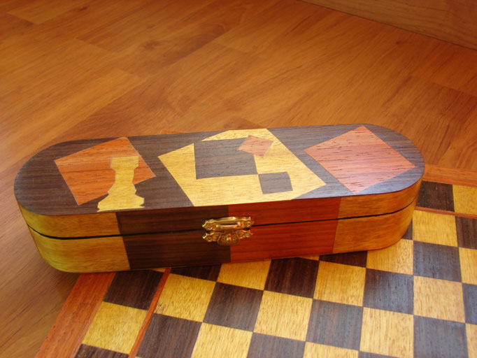 Boite d'échecs  - marqueterie