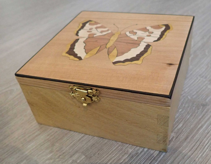 Boite Papillon - marqueterie