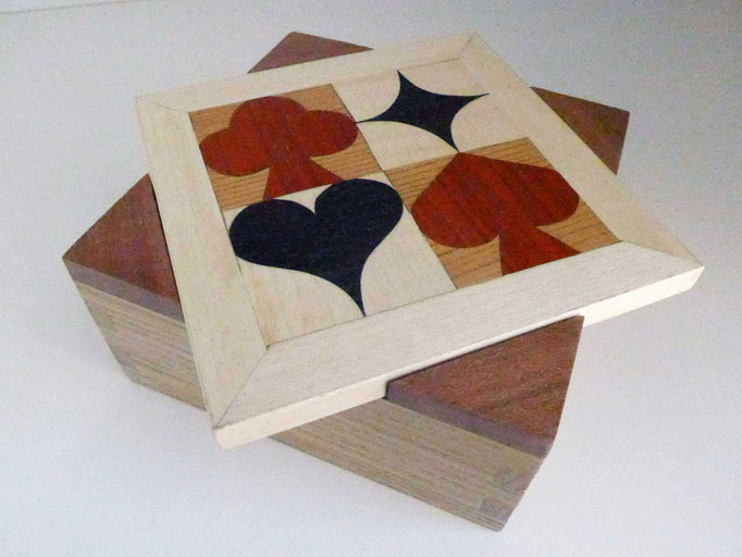 Boite Les Quatre As  - marqueterie