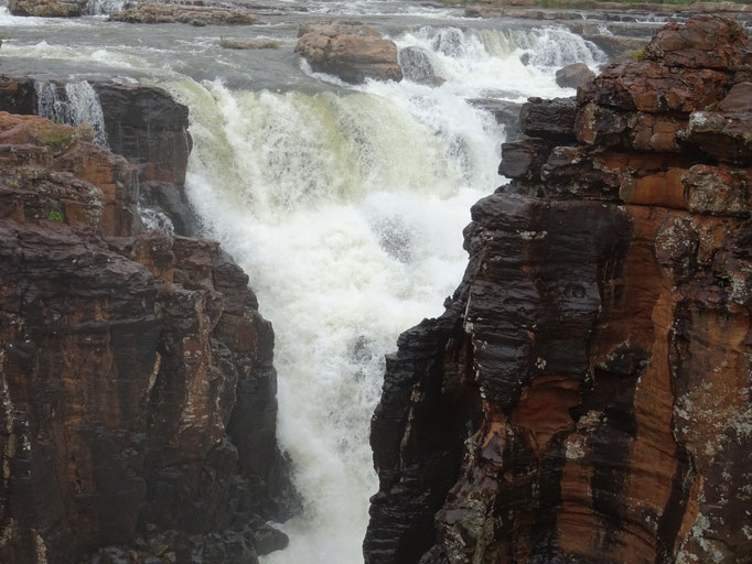 Treur River bei Bourke`s Luck Potholes wo er in den Blyde River fließt