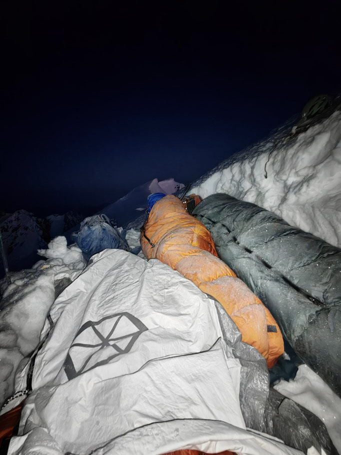 Bivouac - Face nord des Grandes Jorasses - Couloir des Japonais