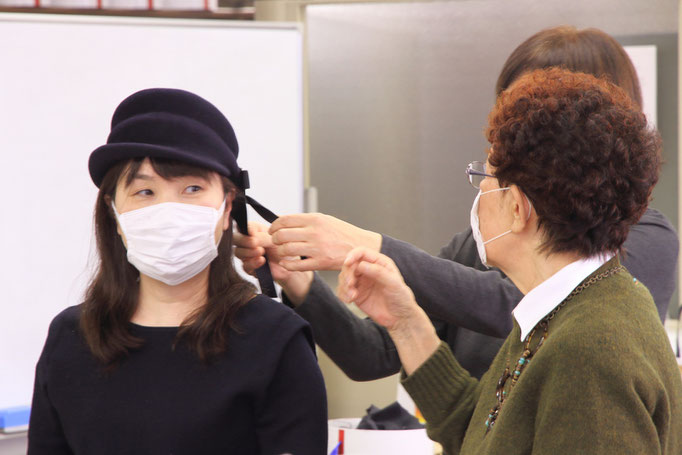 帽子専門教室サロン・ド・シャポー「作品批評会」