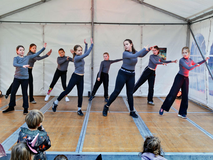 31 Tanzgruppe MOVE