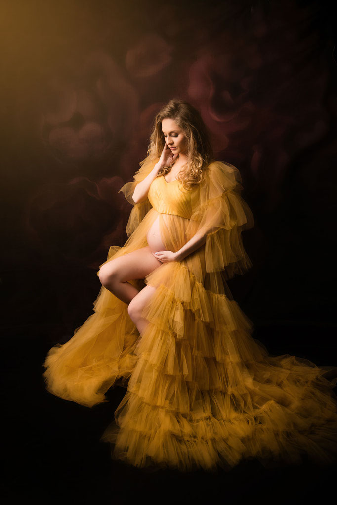 zwangerschapsshoot met glamour look