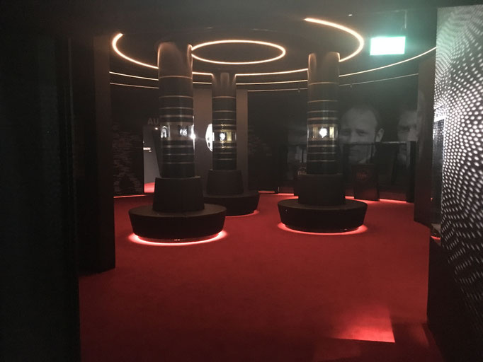 Deutsches Fussballmuseum Umgestaltung Hall of Fame, Dortmund (2019) // Angebotseinholung, Materialrecherche, Präsentation, Koordinierung der Umbauarbeiten, Bauleitung, Abnahme der Arbeiten