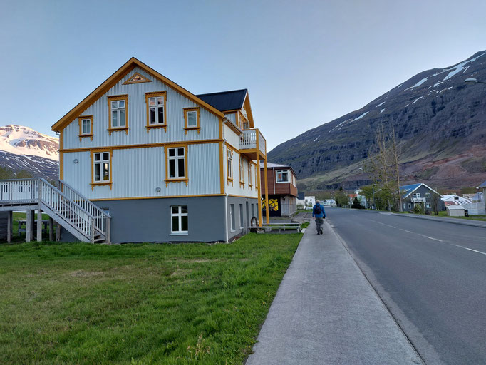 Even verder naar rechts begint de wandeling naar de koepels