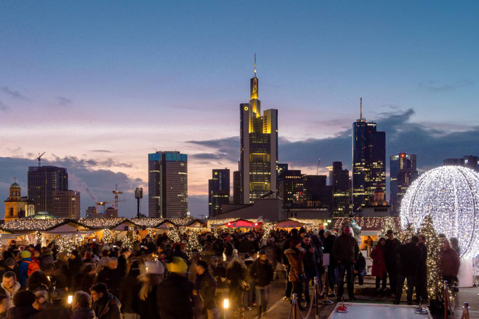 Weihnachtsmarkt auf dem Parkdeck