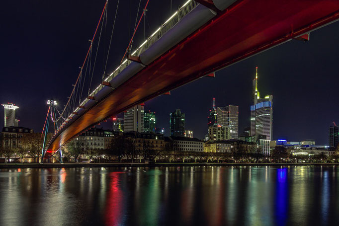 Unterm Holbeinsteg in Frankfurt