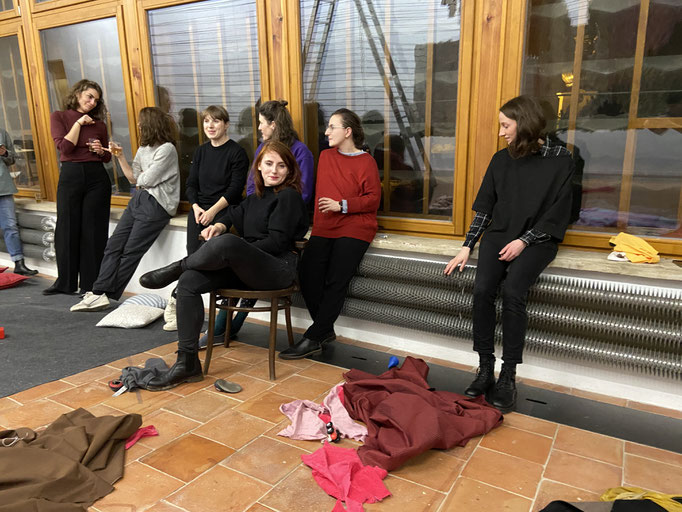 SALOON Praha at the Entrance Gallery with the curators Veronika Čechová, Tereza Jindrová, and the artist Johana Pošová. March 2020