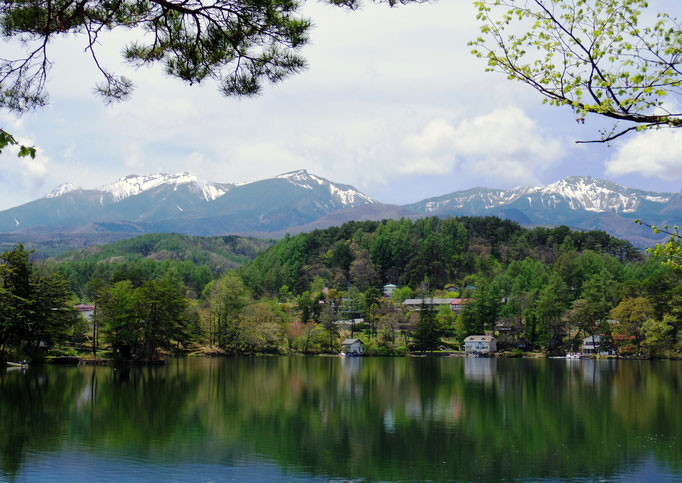 松原湖から見る八ヶ岳