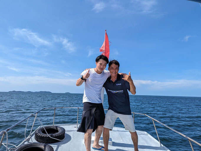 2 Divers on Scuba Diving Boat in Phu Quoc | Rainbow Divers Vietnam PADI Dive Center Phu Quoc