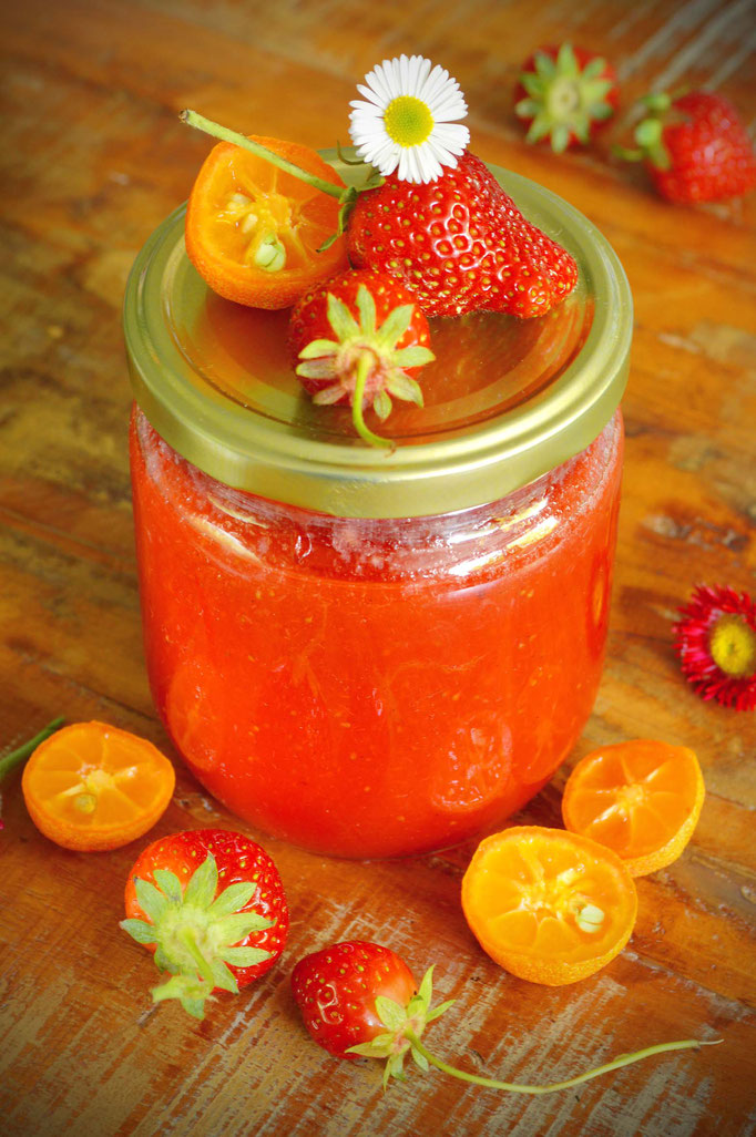 Erdbeer-Marmelade mit Calamondin-Orange und Aperol