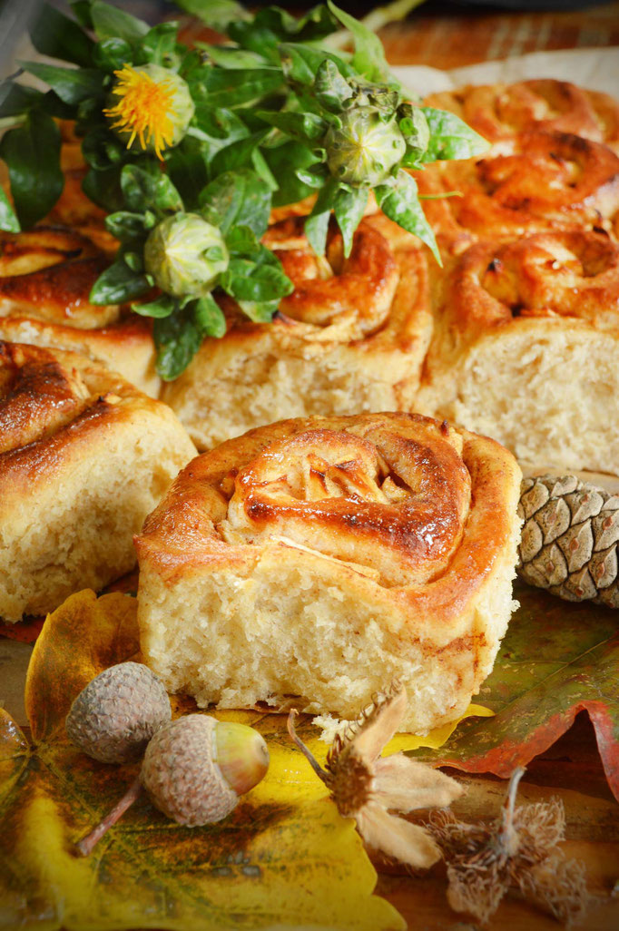 Herbstliche Apfel-Gewürz-Schnecken