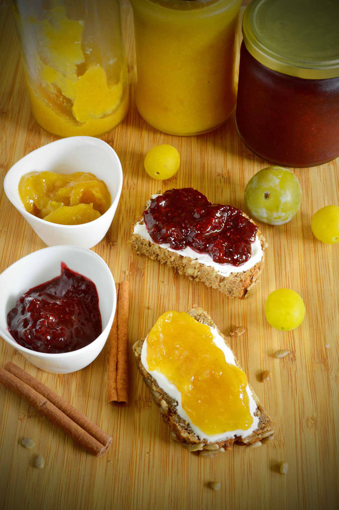 Mirabellen- und schwarze Johannisbeer-Marmelade