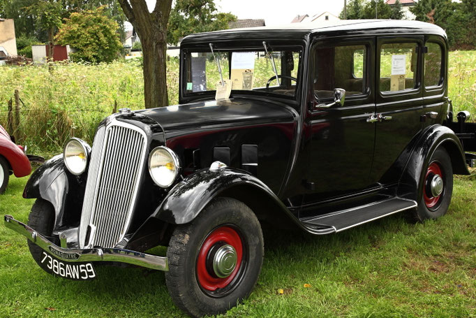 Renault Monaquatre