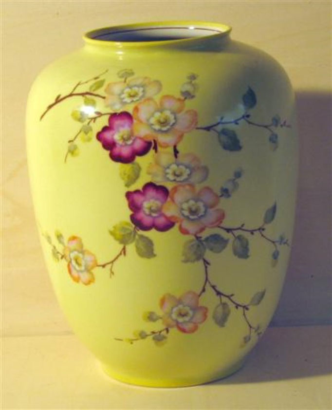 1793/Vase ~1930, Marke "Seltmann", H 22 cm, EUR 28,-