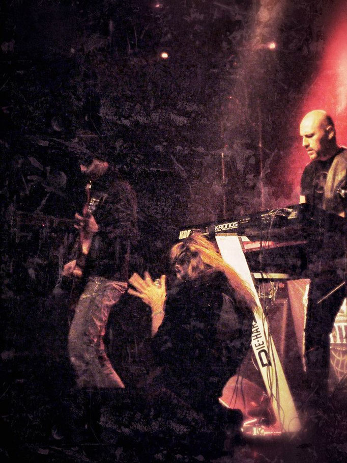 The Rock Alchemist live @ Hiroshima Mon Amour - Photo by Caty Marino