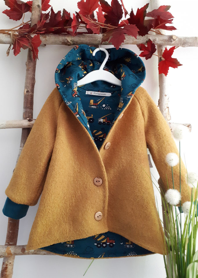 Walkjacke Jungen, Farbe senfgelb, Größe 110/116,  Preis 89,00 €    Art.Nr. 31003