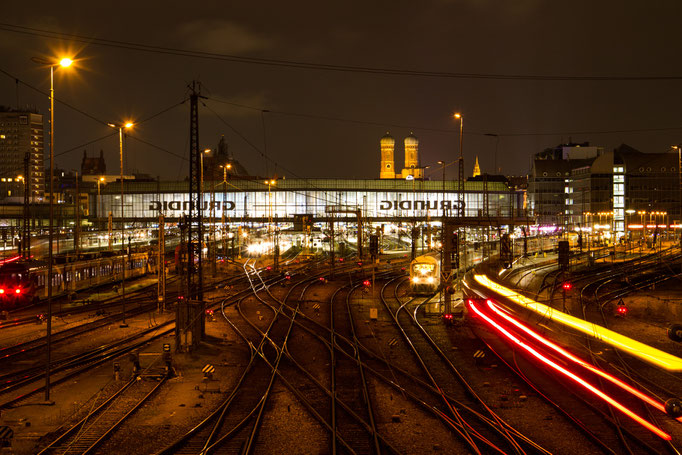 Hauptbahnhof München, Blick von der Hackerbrücke, November 2015