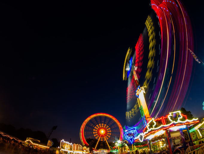 Fahrgeschäfte auf dem Sommerfest im Olympiapark, August 2015