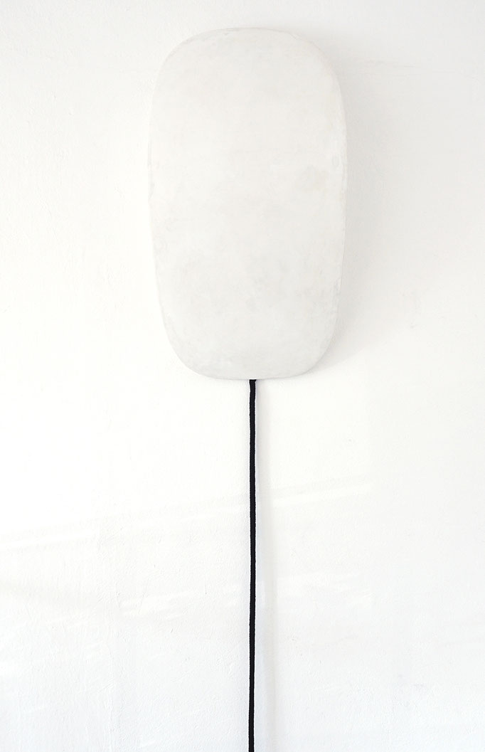 Magic Mouse - Wandobjekt - Gips, Spachtel, Seil - 83 x 43 x 13 - 2021
