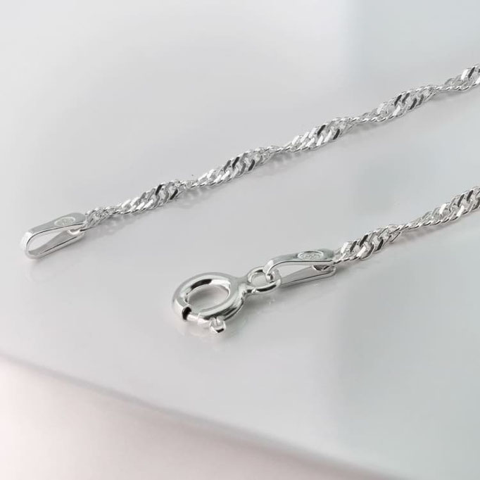 Gedrehte Singapur Kette aus 925er Sterling Silber glänzend