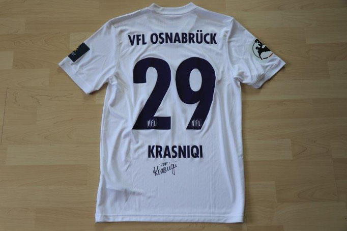 ﻿VfL Osnabrück 2017/18 Sondertrikot "gegen Rechts" (wurde nur für die Spieler und für den 32 Spieltag produziert) mit Autogramm, Nr. 29 Krasniqi (Matchvorbereitet gg. Rostock 31.3.18)