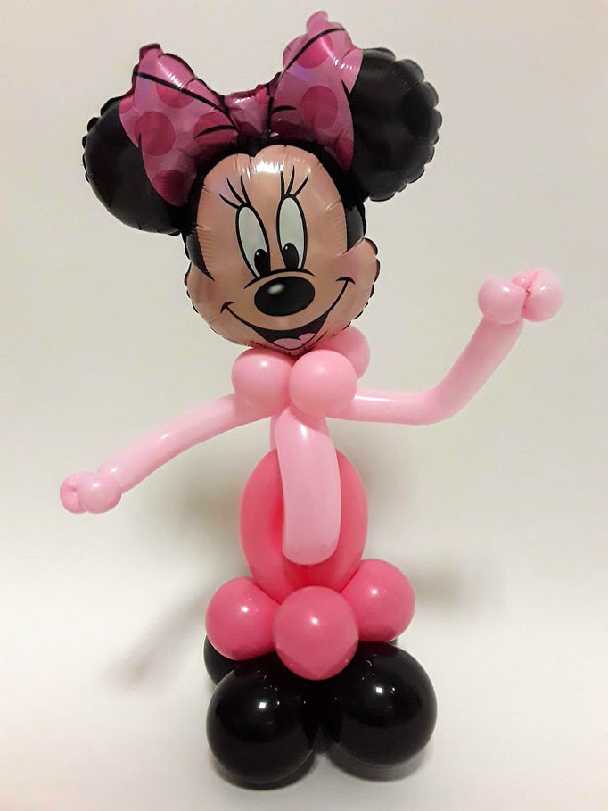 Eine winkende Minnie Maus Raumdekoration. Oder doch lieber für den Geburtstagstisch? Für die Jungs in blau mit Mickey. Darüber freut sich garantiert jedes Kind. 