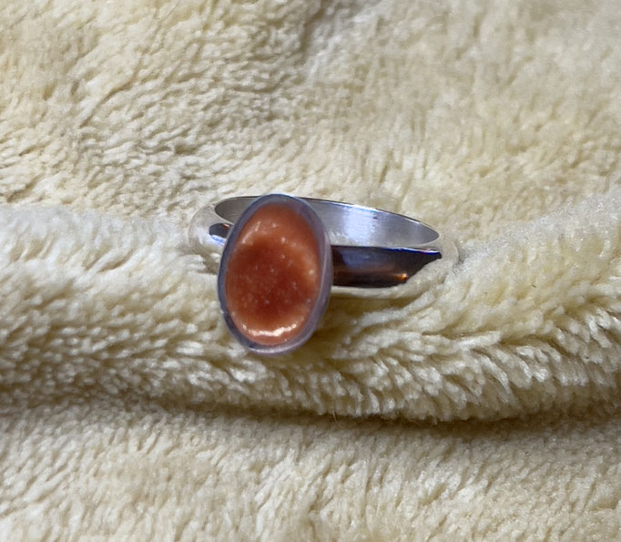 Ashes with resin in a ring