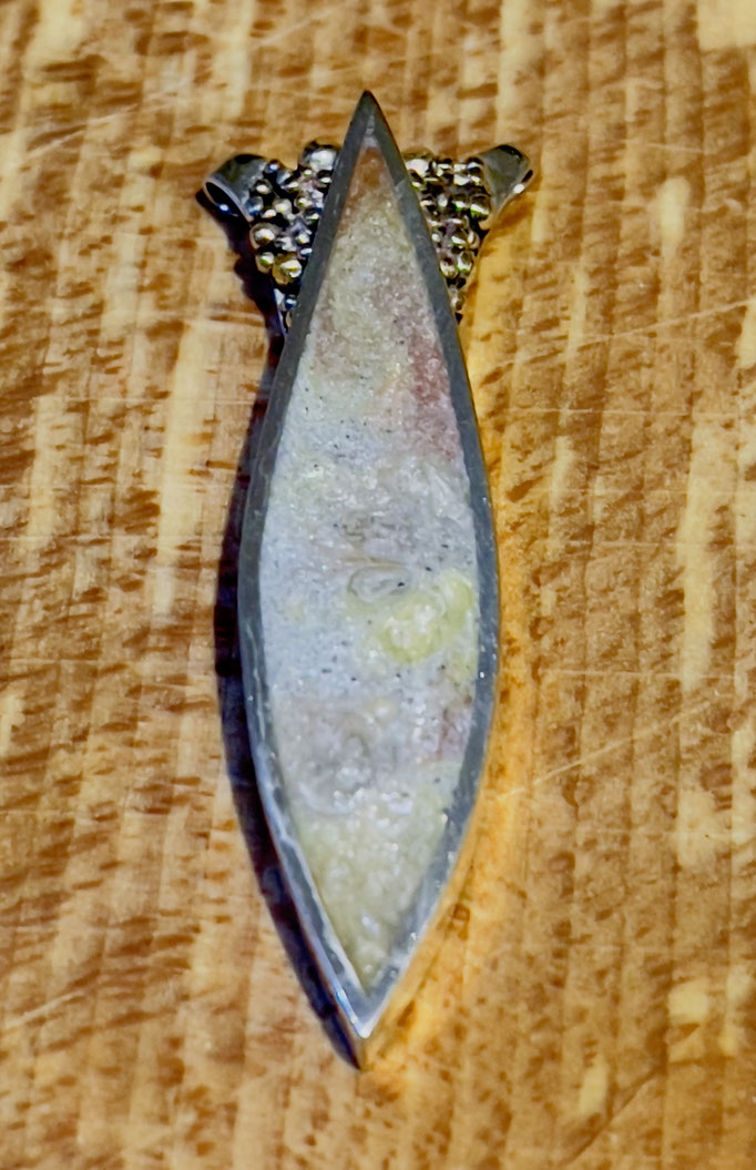 Silver pendant with resin & ashes