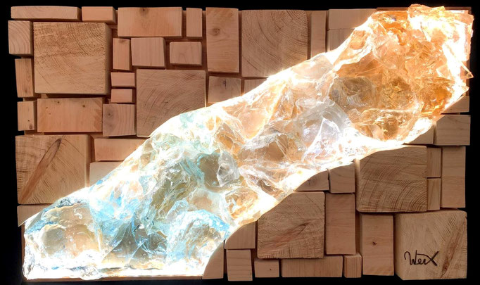 Kristallmine  86 cm x 53 cm aus Holz und färbigen Glasbruchsteinen mit indirekter Beleuchtung (LED)