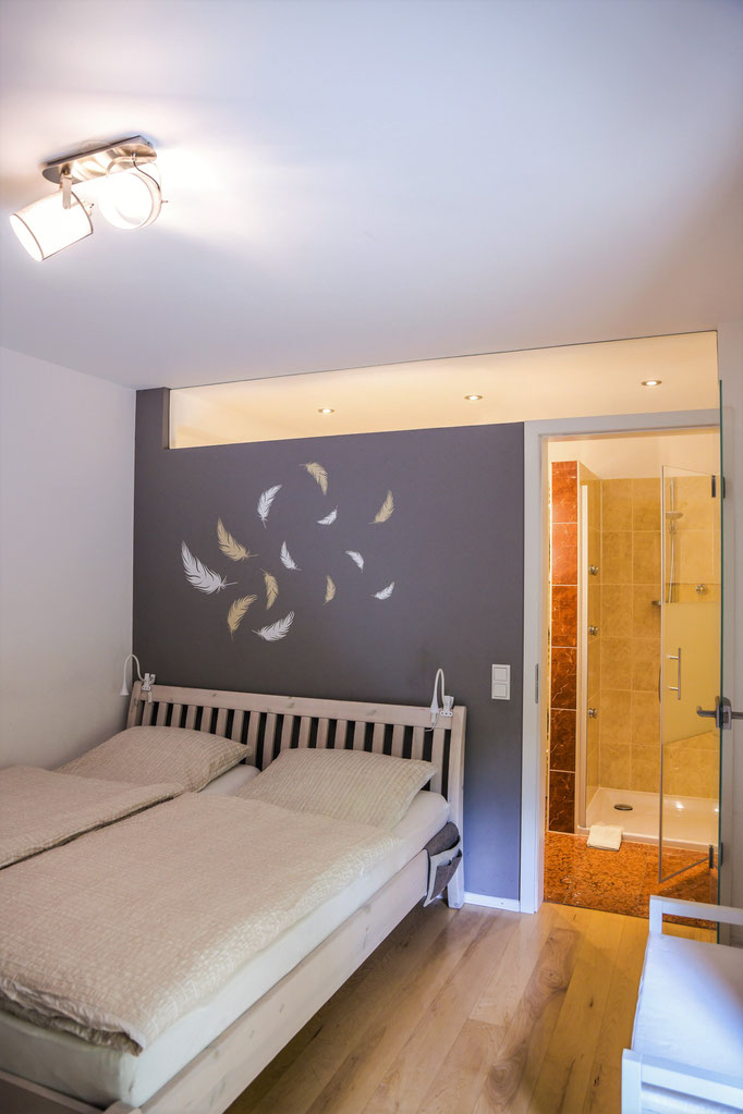 Blick ins moderne Schlafzimmer