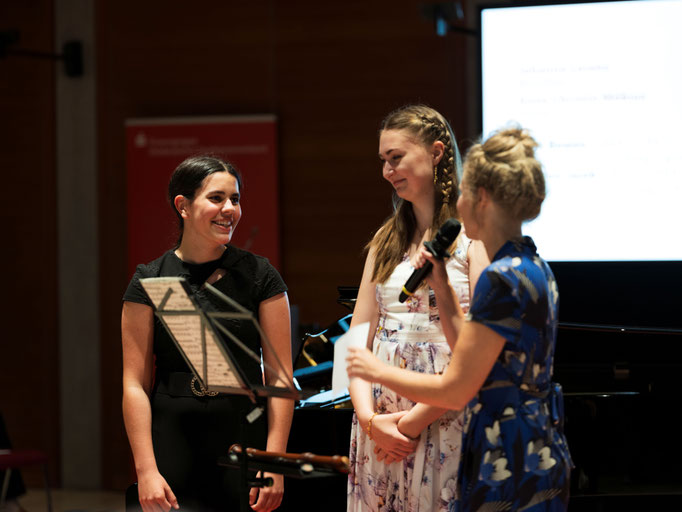 mit der Moderatorin Fanny Tanck © Mirella Frangella