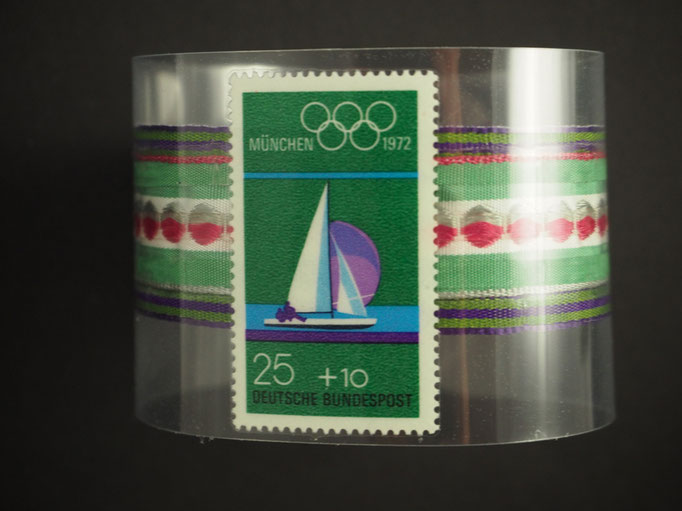 olympische Segelboote /Briefmarke mit Segelbooten und den olympischen Ringen