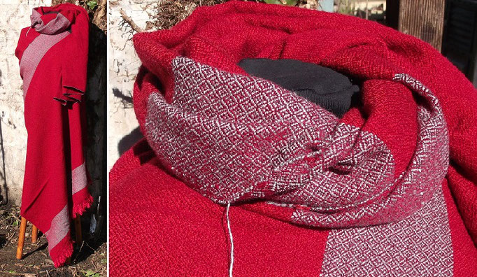 Diamantköper mit eingewebten Dekrostreifen für eine frühmittelalterliche Tunika