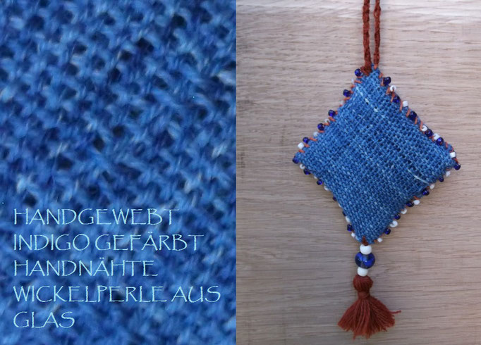 kleines Nadelkissen zum aufhängen, Leinwandbindung in Wolle, mit Indigo blau gefärbt