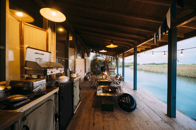 Riverside Lanai