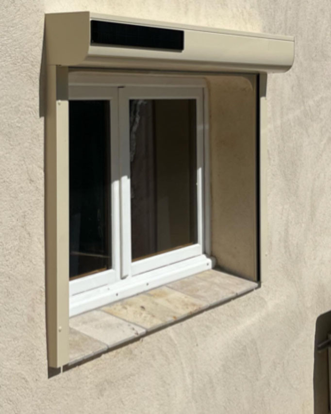 Volets Roulants/Battants: électrique, solaire, aluminium,  2023-2024 sur mesure en rénovation de chez Altiva Pro Menuisier Hyères 83400