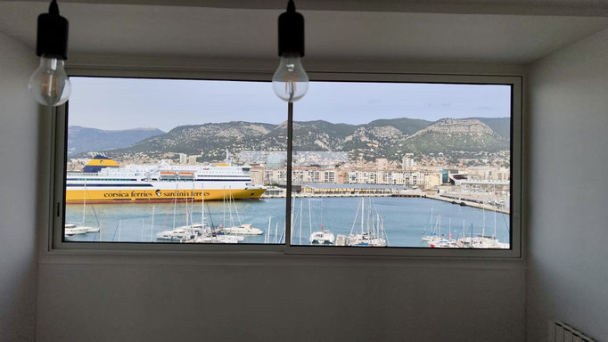 Baie vitrée coulissante : en aluminium Mars 2025 sur mesure de chez Altiva Pro Menuisier à Toulon 83000