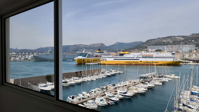 Baie vitrée coulissante : en aluminium Mars 2025 sur mesure de chez Altiva Pro Menuisier à Toulon 83000